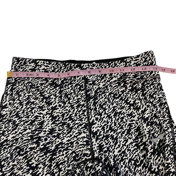 Nike Women’s Black & White Pronto Essential Cropped Running Tights/Leggings, M - Picture 10 of 15